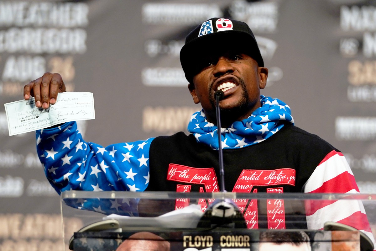Floyd Mayweather $1,131,000 super bowl spending